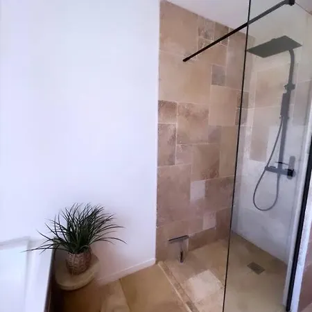 Fabuleuse Maison Piscine 15 Min De Bordeaux Et Proche Saint Emilion Villa *